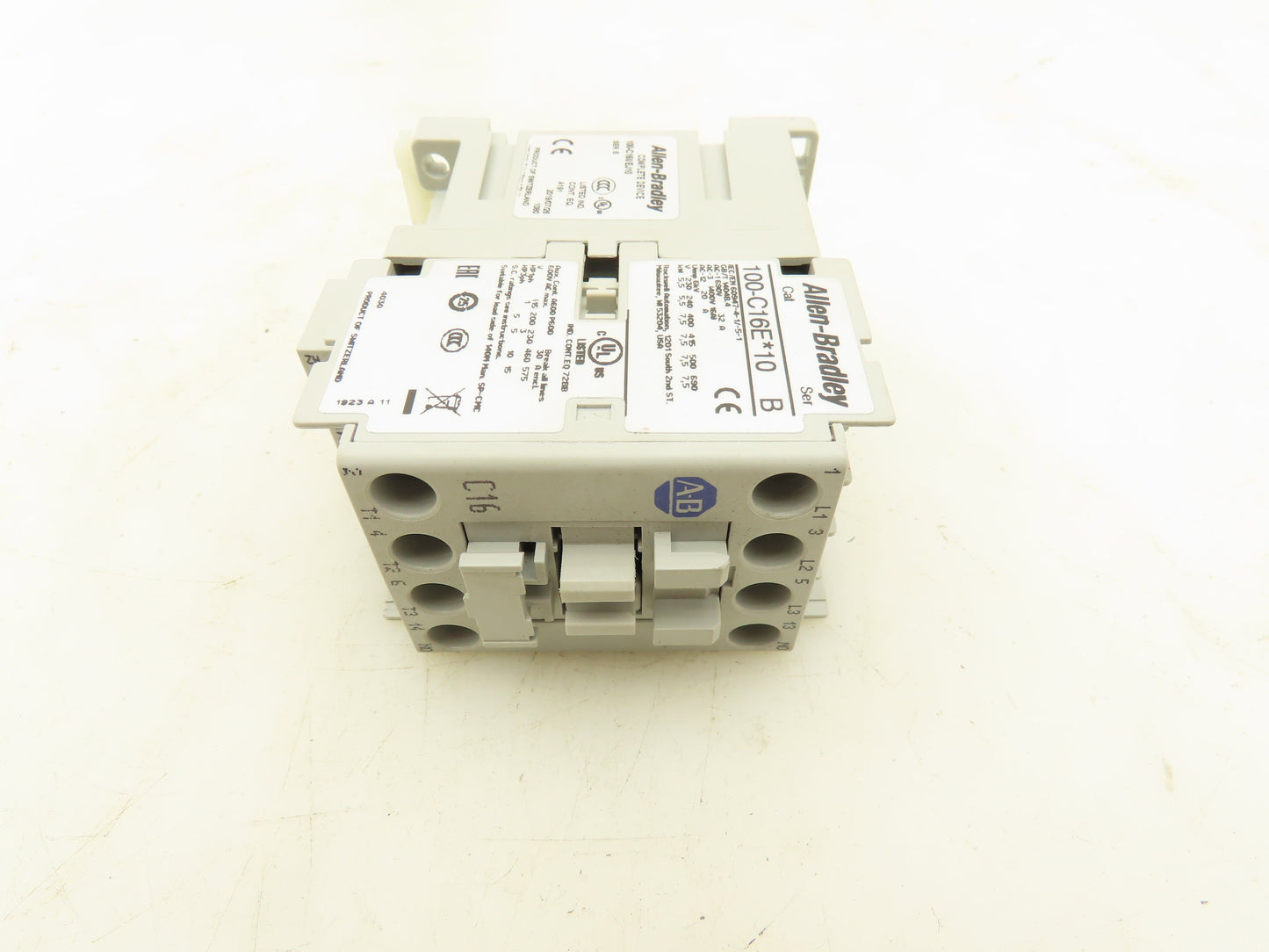 Allen Bradley 100-C16UEJ10 Contactor 24VDC Coil 16A 1 N.O.