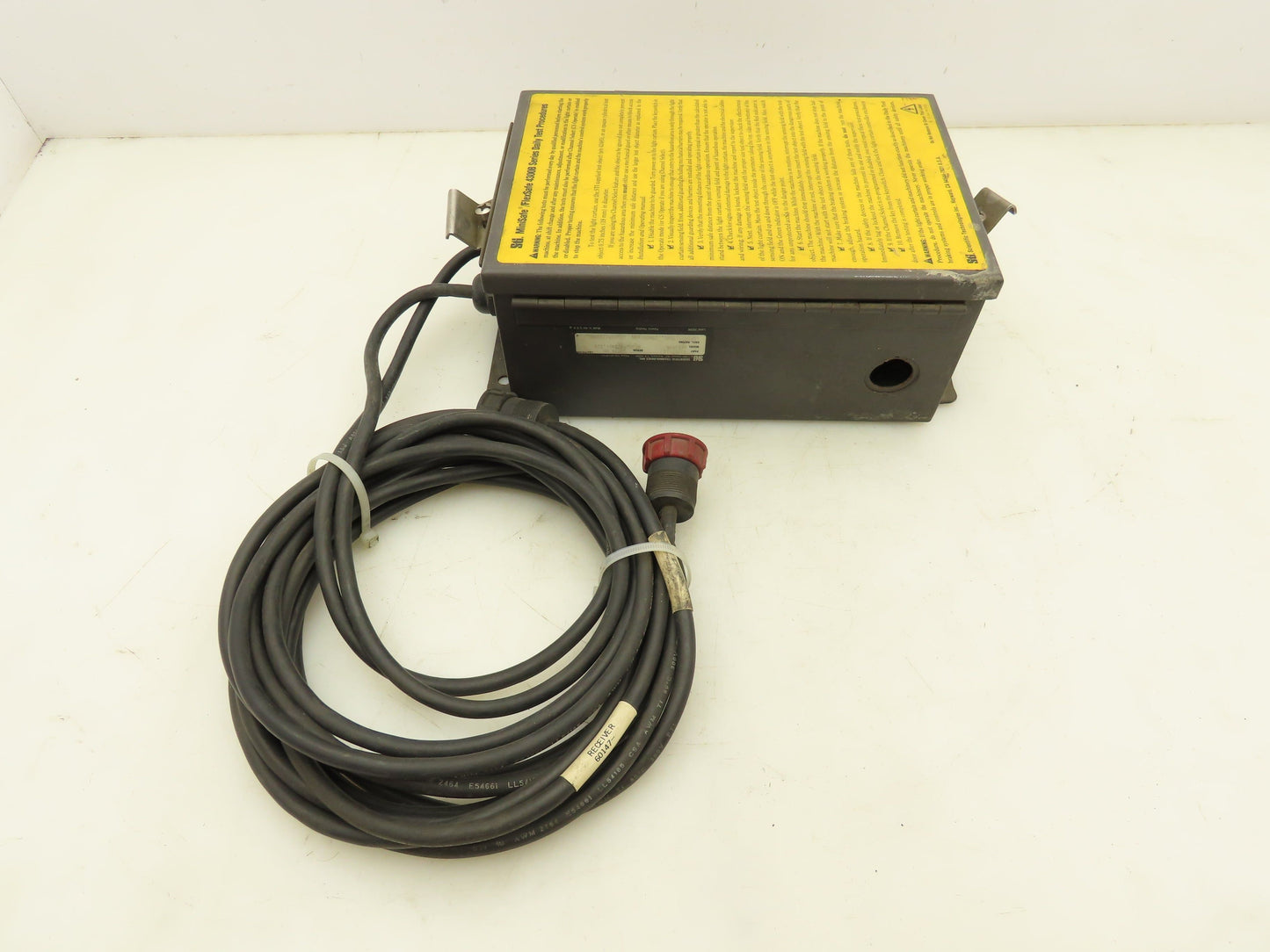 STI MS4348B Light Curtain Controller Input 117VAC 25A Output 220VAC