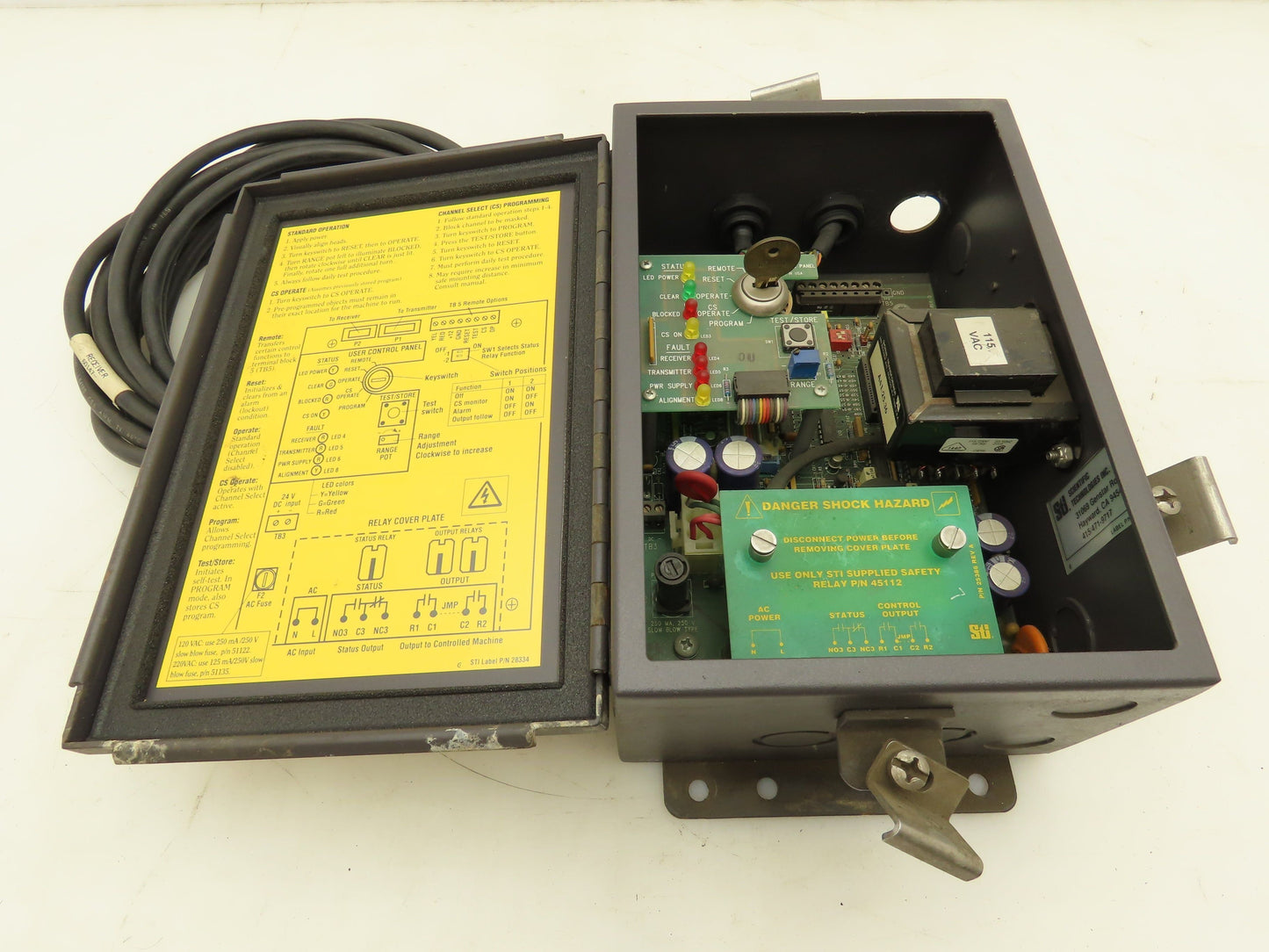 STI MS4348B Light Curtain Controller Input 117VAC 25A Output 220VAC