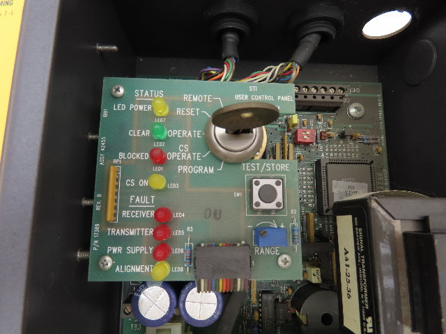 STI MS4348B Light Curtain Controller Input 117VAC 25A Output 220VAC