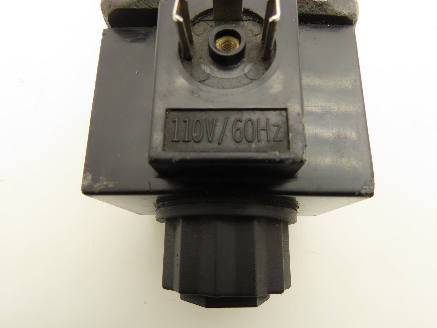 Hystar DSG-3C4-N-03 Hydraulic Spool Solenoid Valve 4/3 Type 110V Missing Coil