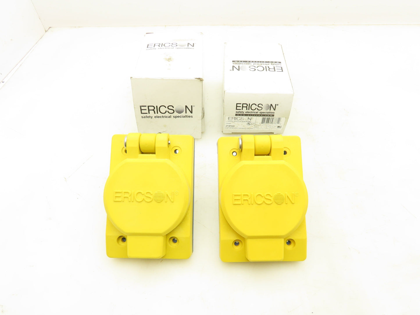 Ericson 2715FS22 Watertight Flip Seal Receptacle 15A 250V Twist-Lock  Lot of 2