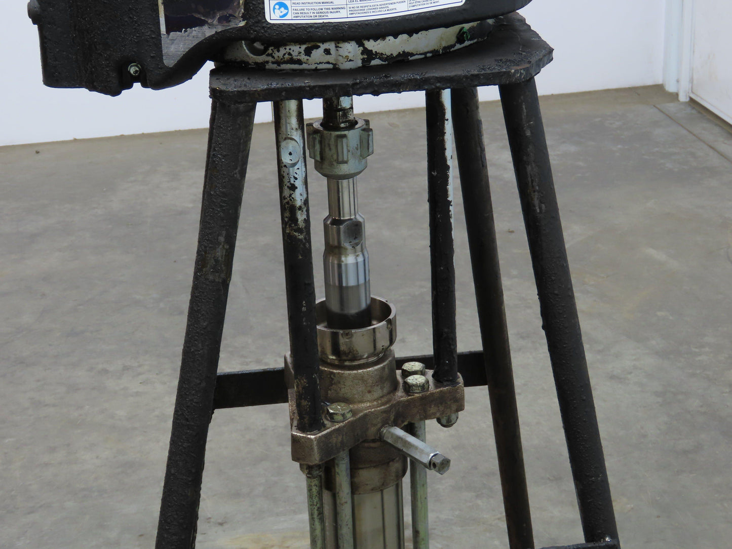 Graco P32MCD Dura-Flo 32C NXT 2-Ball Piston Pump 32:1 Air Motor with DataTrak