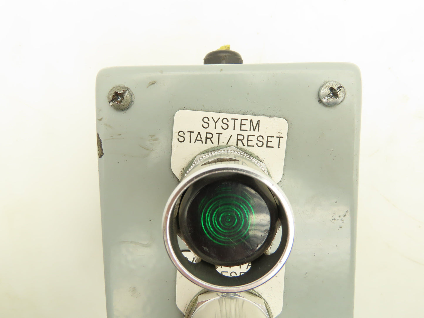 Hoffman E2PBX Pushbutton Enclosure W/Illuminated Blue Green Pushbuttons Nema 13