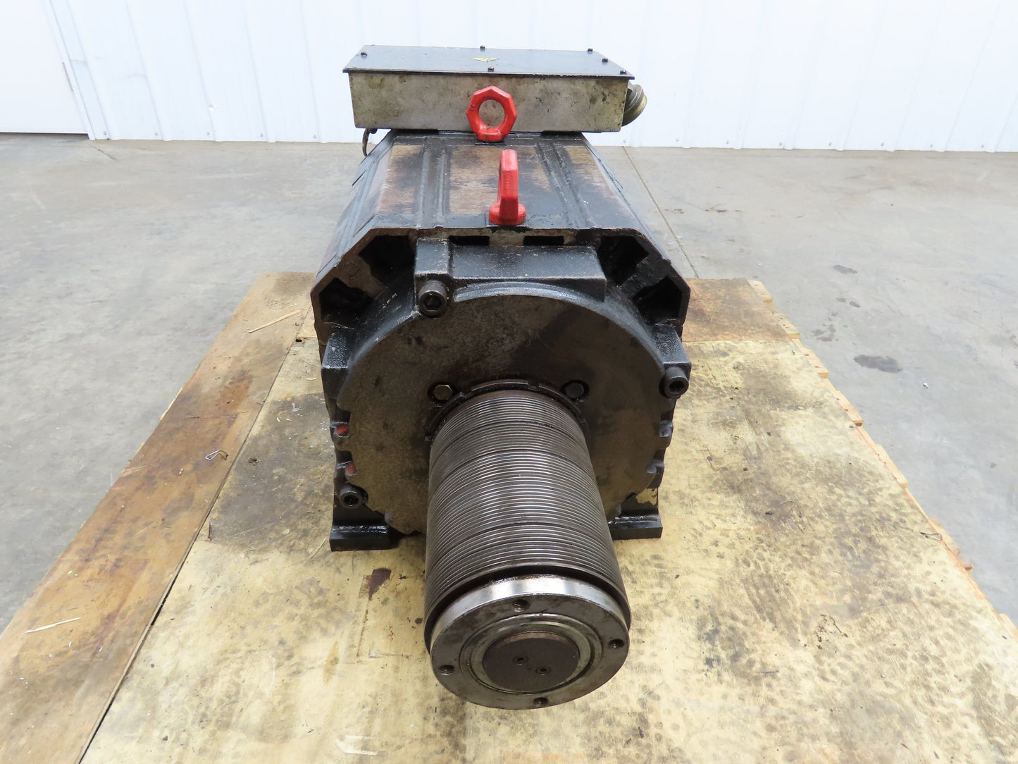 Okuma VAC-YMM37/30R Vac Motor 37/30kw Spindle Servo Motor 6000RPM 170V