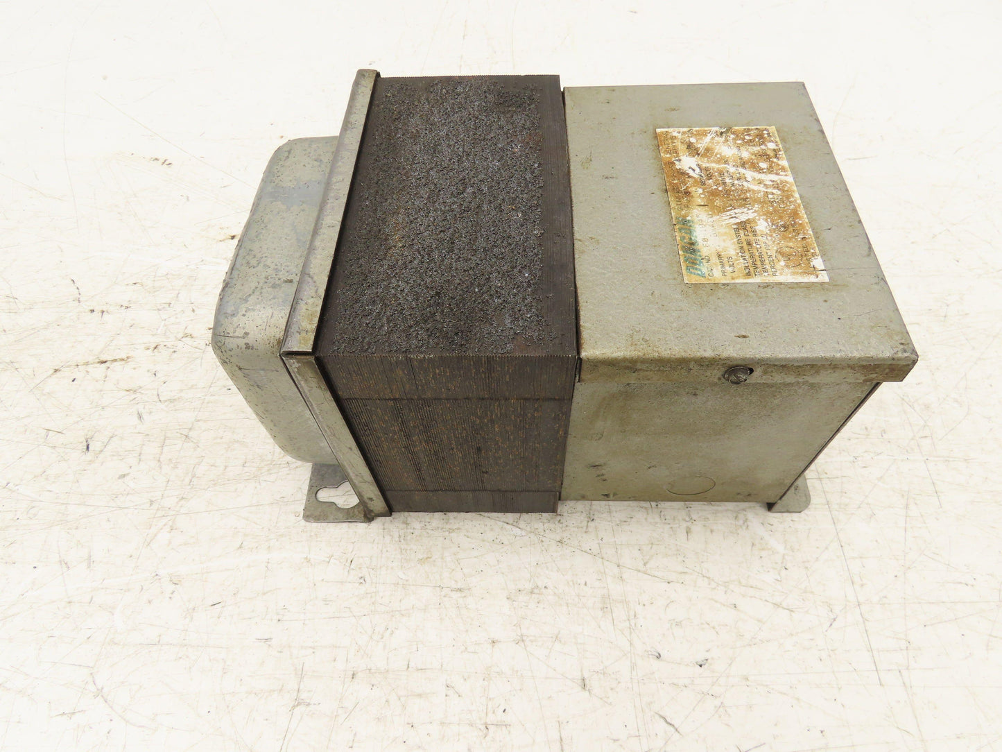 Dongan 80-1045 Single Phase Transformer 2KVA HV 240x480V LV 120/240V 1PH Type 3R