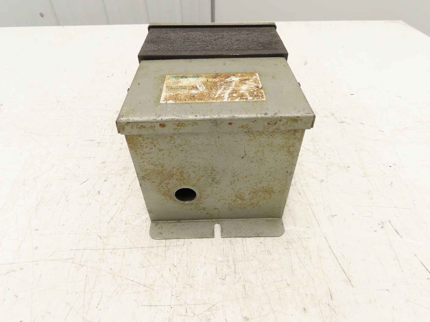 Dongan 80-1045 Single Phase Transformer 2KVA HV 240x480V LV 120/240V 1PH Type 3R