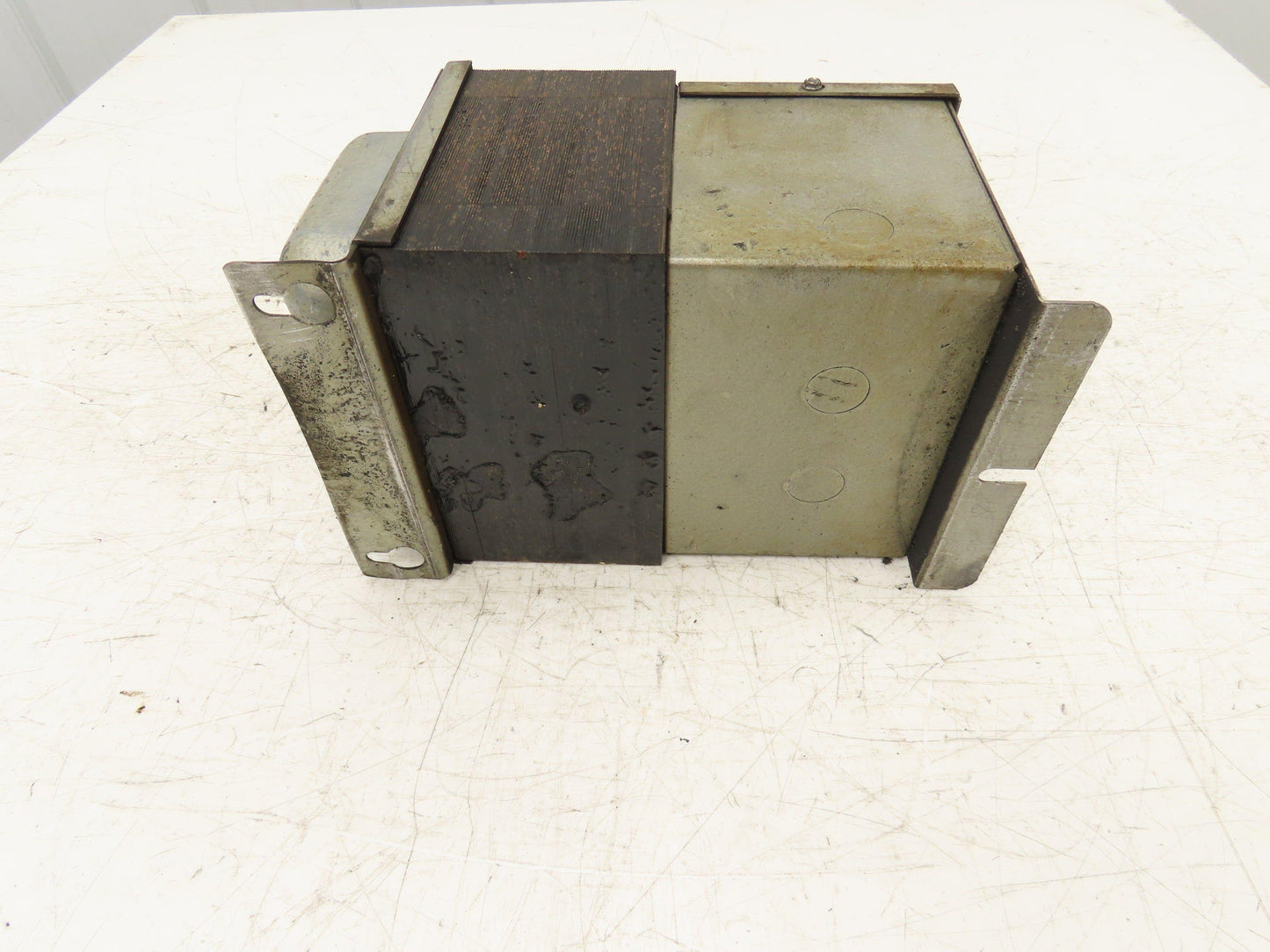 Dongan 80-1045 Single Phase Transformer 2KVA HV 240x480V LV 120/240V 1PH Type 3R