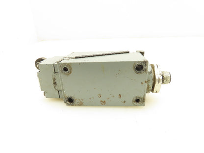 Allen Bradley 802T-ATPD Oil Tight Limit Switch Roller Arm Spring Return 600V 10A
