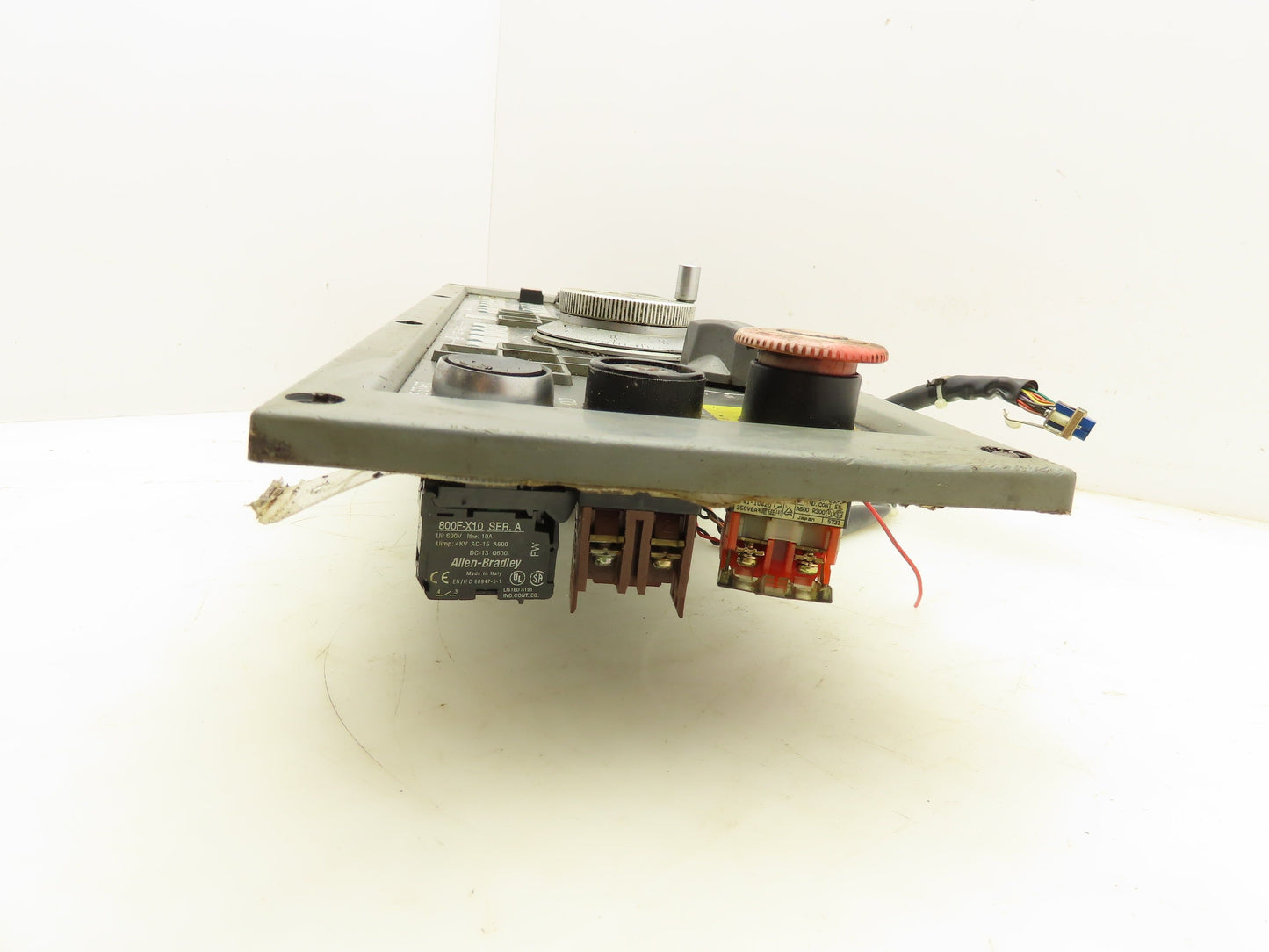 Okuma 7000L-S CE OSP Machine Operator Control Panel w/Pulse Handwheel CNC Lathe