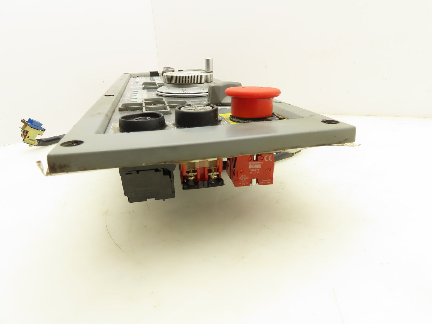 Okuma 7000L-S CE OSP Machine Operator Control Panel w/Pulse Handwheel CNC Lathe