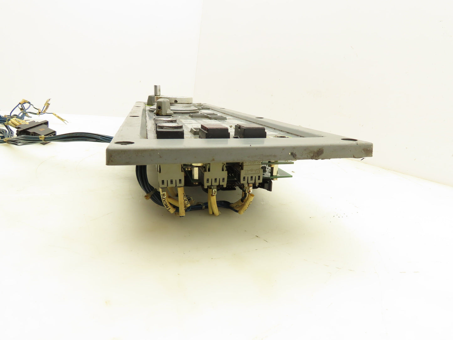 Okuma 7000L-S CE OSP Machine Operator Control Panel w/Pulse Handwheel CNC Lathe