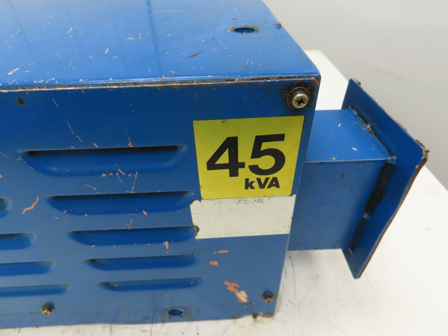 Gomi Electric Enclosed Transformer 45KVA 220V-480V 3PH Okuma Lathe