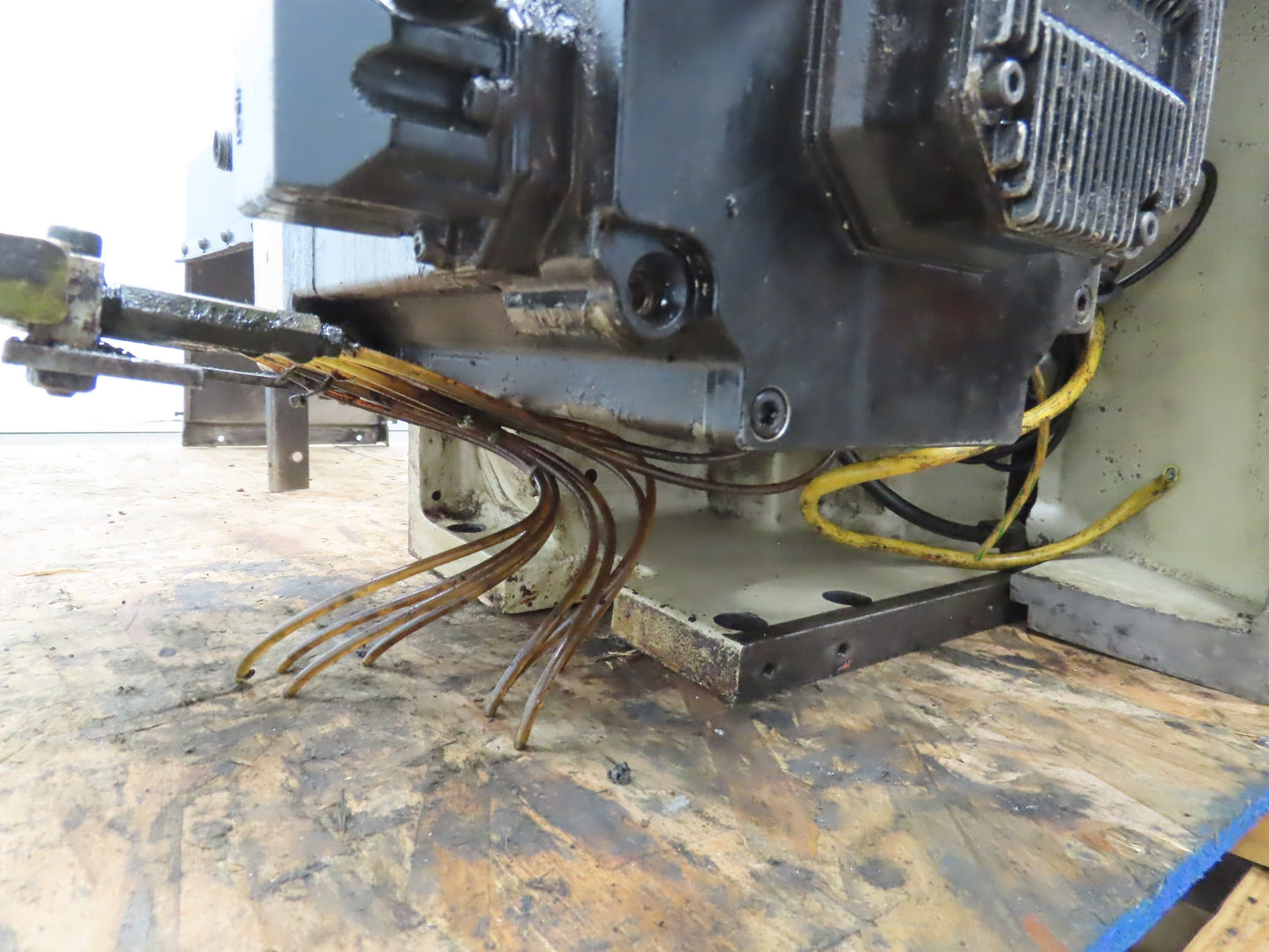 Okuma LU-300 Horizontal CNC Lathe 8-Position Turret Tool Changer