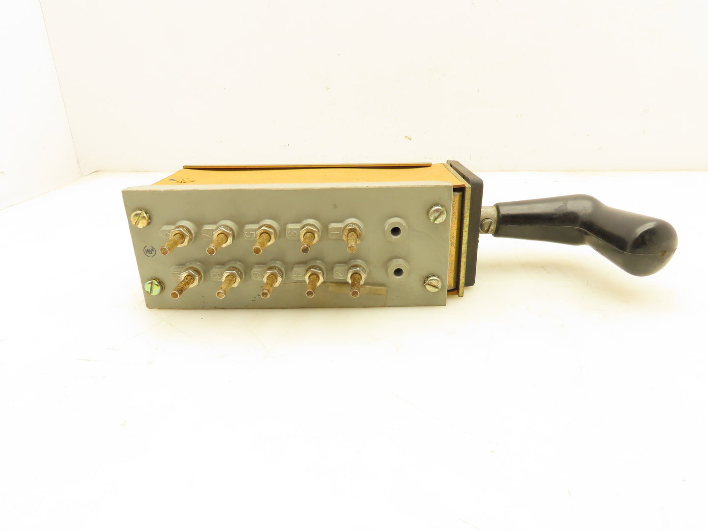 Electroswitch 8330A62G01 Rotary Cam Switch Box Type W 20A 600V 3 Position