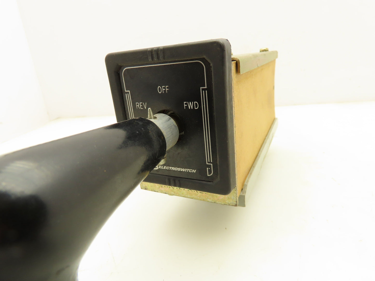 Electroswitch 8330A62G01 Rotary Cam Switch Box Type W 20A 600V 3 Position