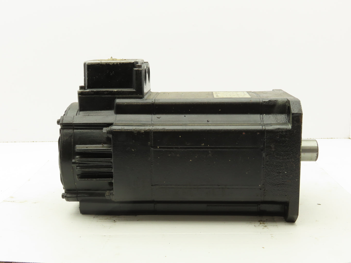 Okuma BL-MH201E-20SN-A AC Servo Motor 4kW 2000 RPM 159V 3PH Encoder ER-FC-2048D