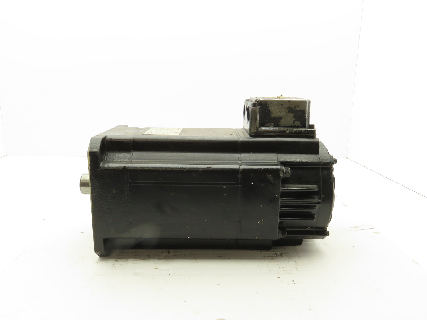 Okuma BL-MH201E-20SN-A AC Servo Motor 4kW 2000 RPM 159V 3PH Encoder ER-FC-2048D