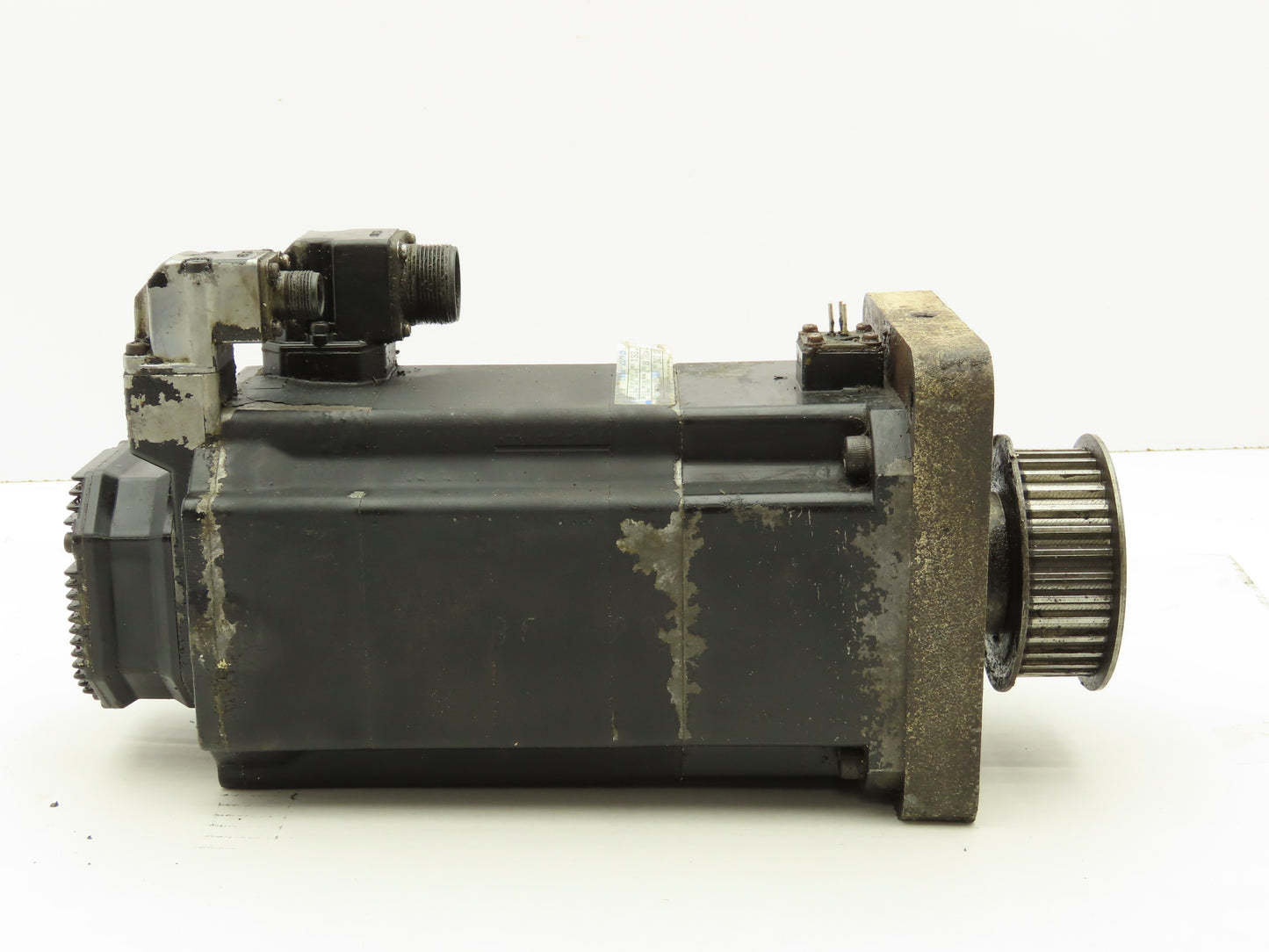 Okuma BL-MC95J-201B AC Servo Motor 2kW 2000 RPM 133V 3PH Encoder ER-JF-7200D