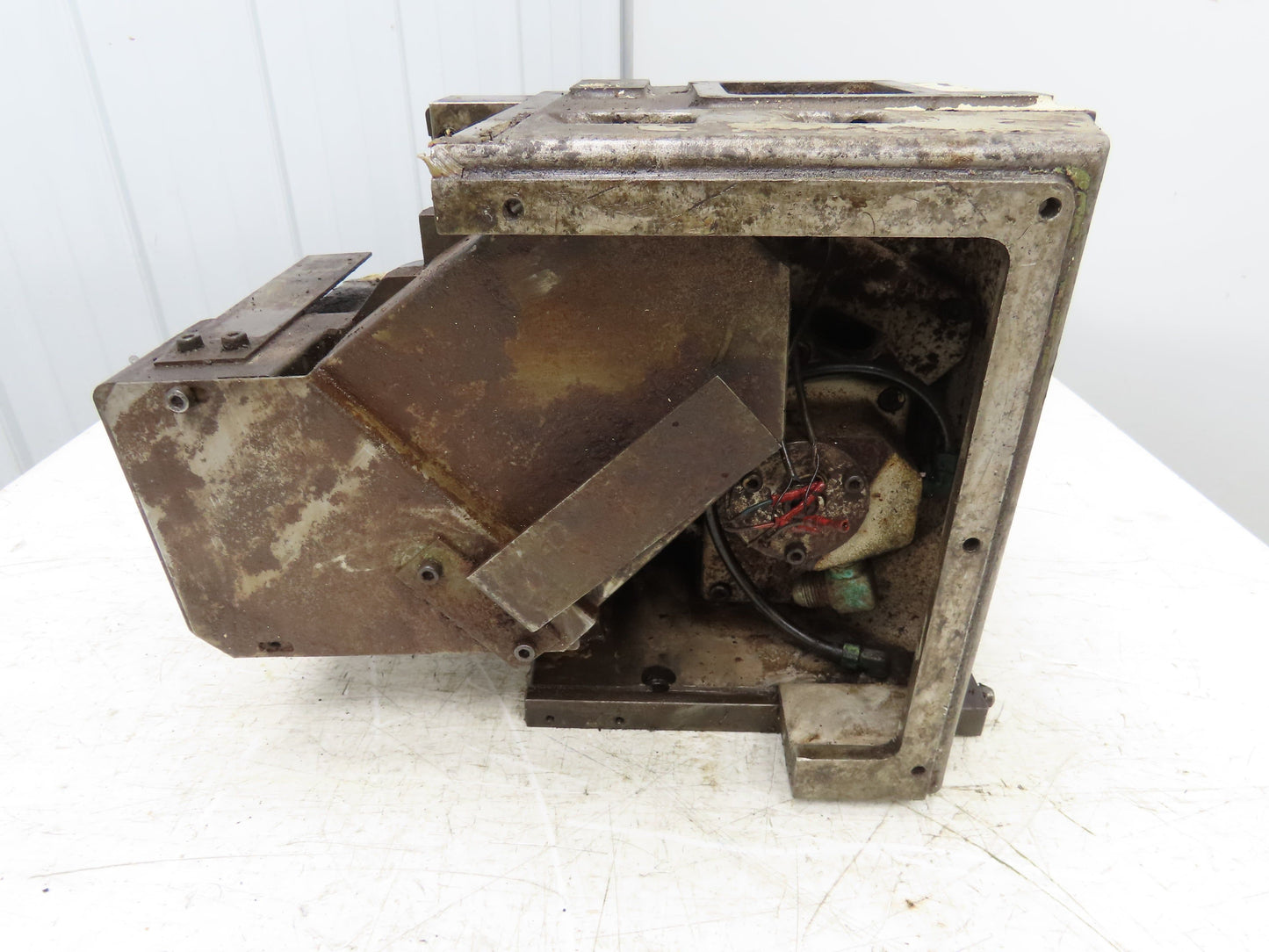 Okuma LU-15 CNC Lathe 8-Position Turret Tool Changer Servo Motor BL-MC50E-20T