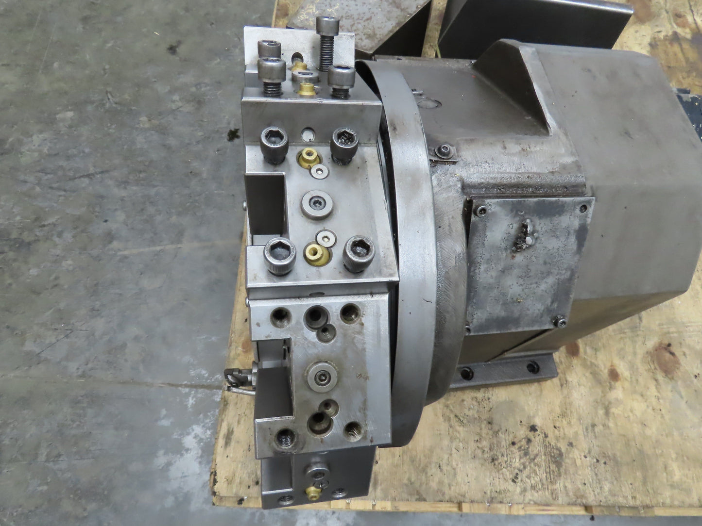 Okuma LU-15 CNC Lathe 12-Position Turret Tool Changer Servo Motor BL MC140E 30T