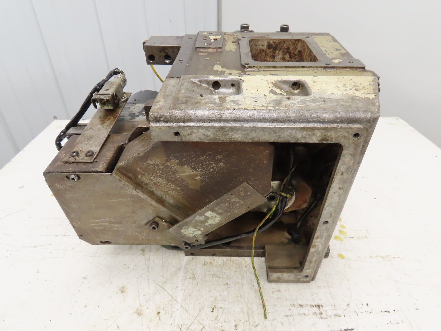 Okuma LU-15 CNC Lathe 8-Position Turret Tool Changer Servo Motor BL-MC50E-20T