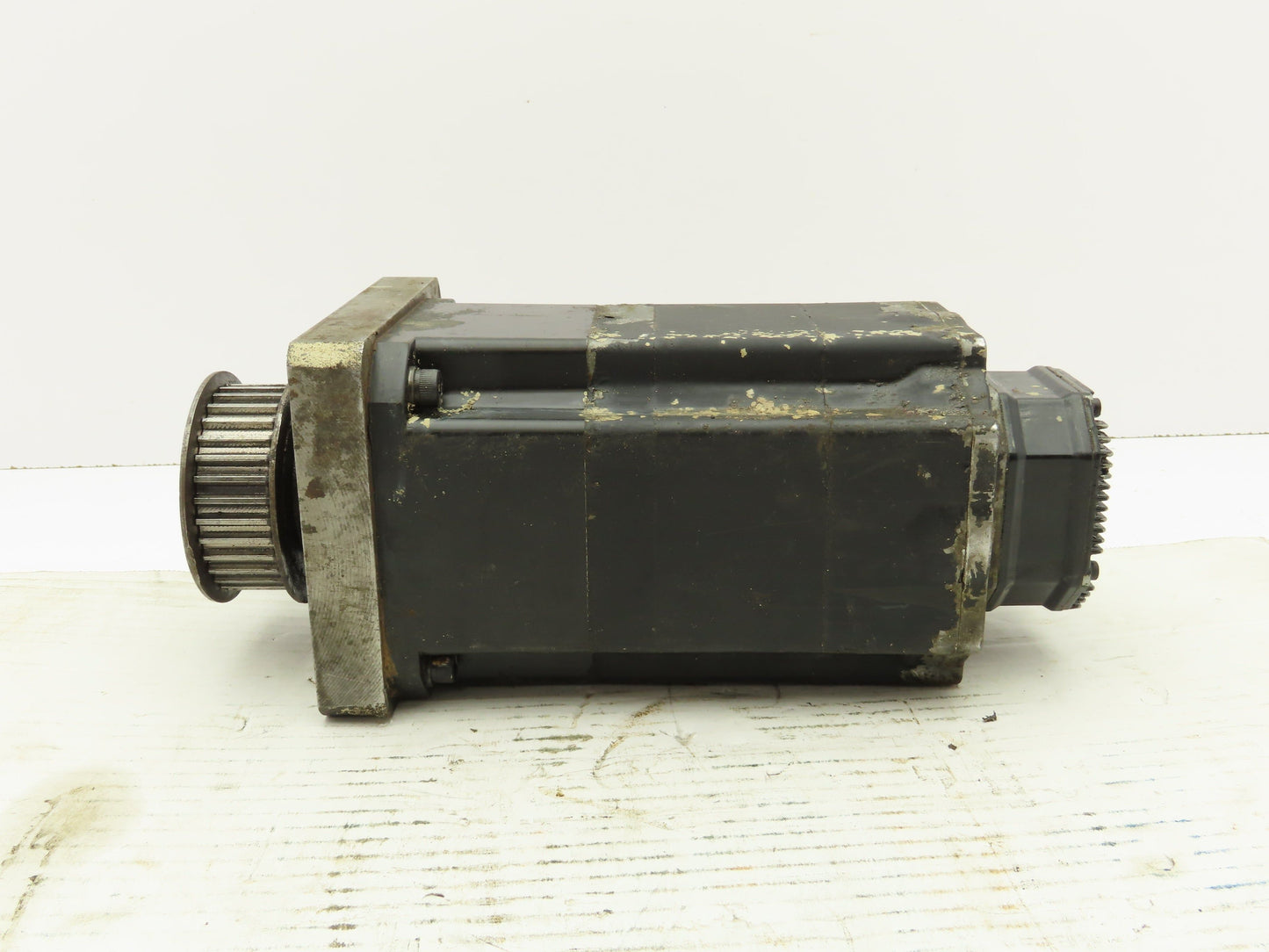 Okuma BL-MC75J-20TB AC Servo Motor 1.5kW 2000 RPM 3PH 133V Encoder ER-J-7200D