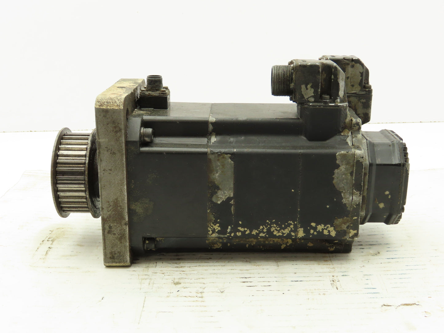 Okuma BL-MC75J-20TB AC Servo Motor 1.5kW 2000 RPM 3PH 133V Encoder ER-J-7200D