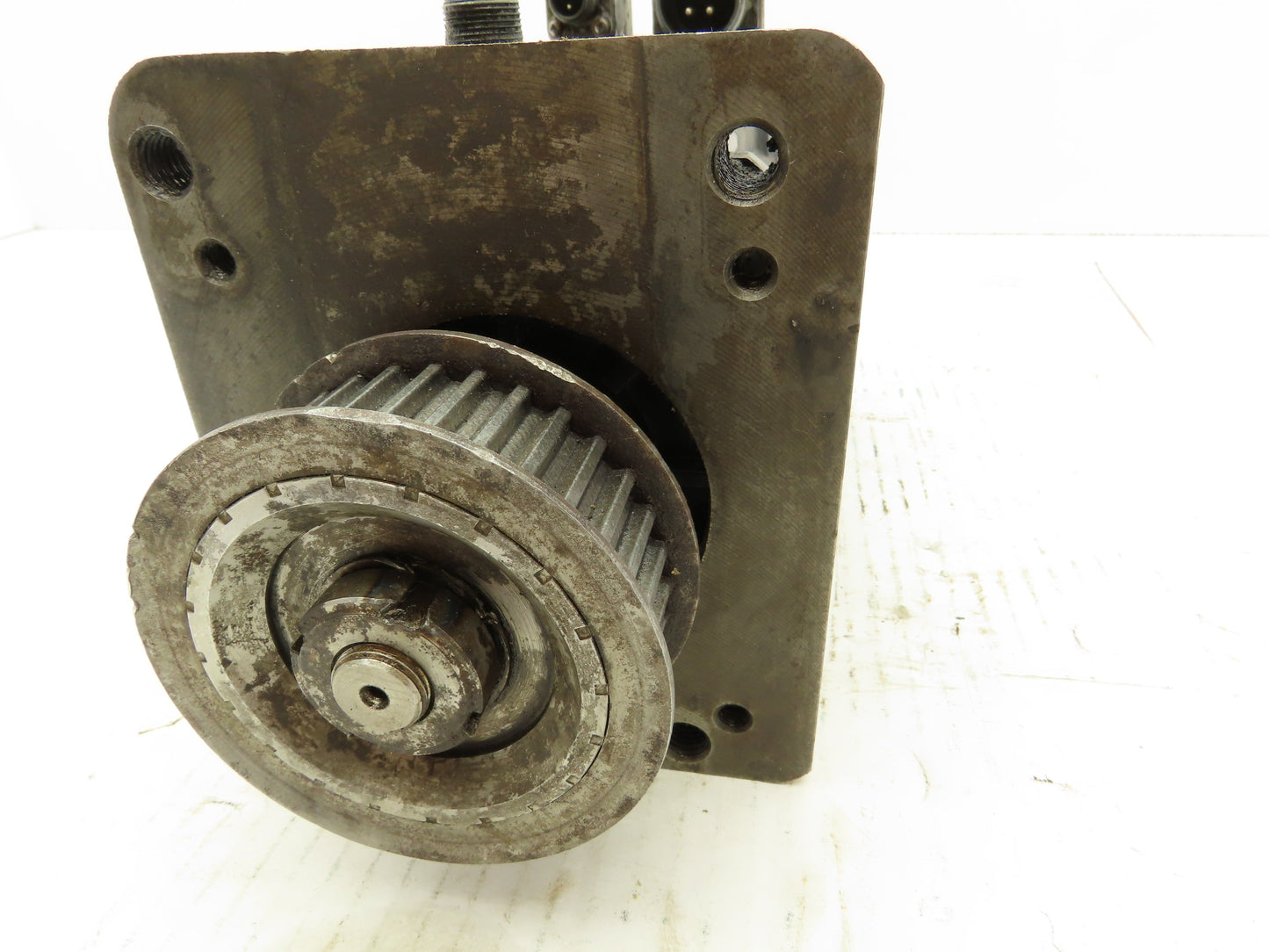 Okuma BL-MC75J-20TB AC Servo Motor 1.5kW 2000 RPM 3PH 133V Encoder ER-J-7200D