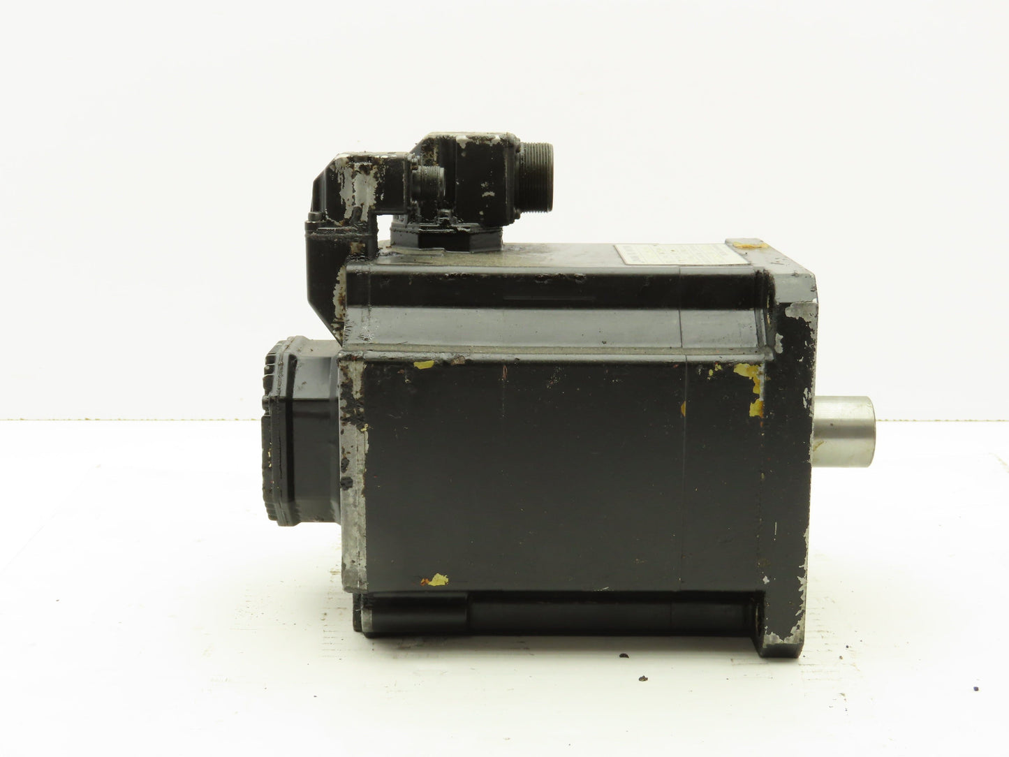 Okuma BL-MC200J-20SN-A AC Servo Motor 4kW 2000 Rpm 157V 3PH Encoder ER-J-7200D