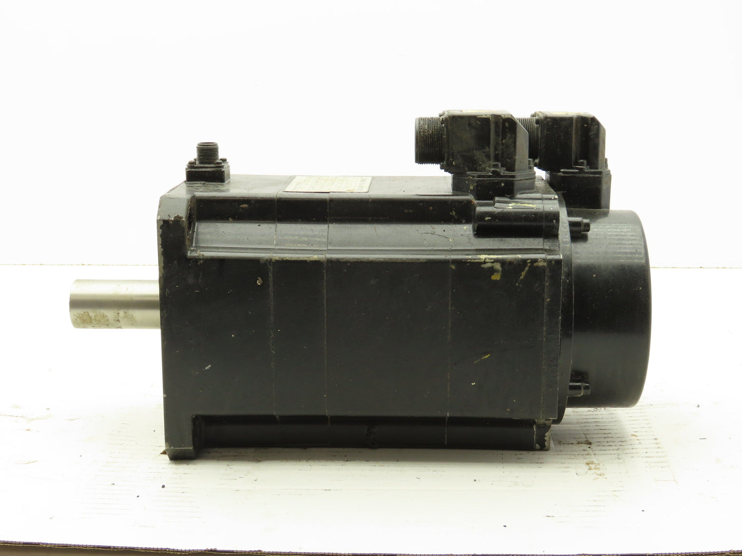 Okuma BL-MC200E-12SB Servo Motor 2.4KW 8P 1200RPM 141V 3PH Encoder ER-FC-2048D