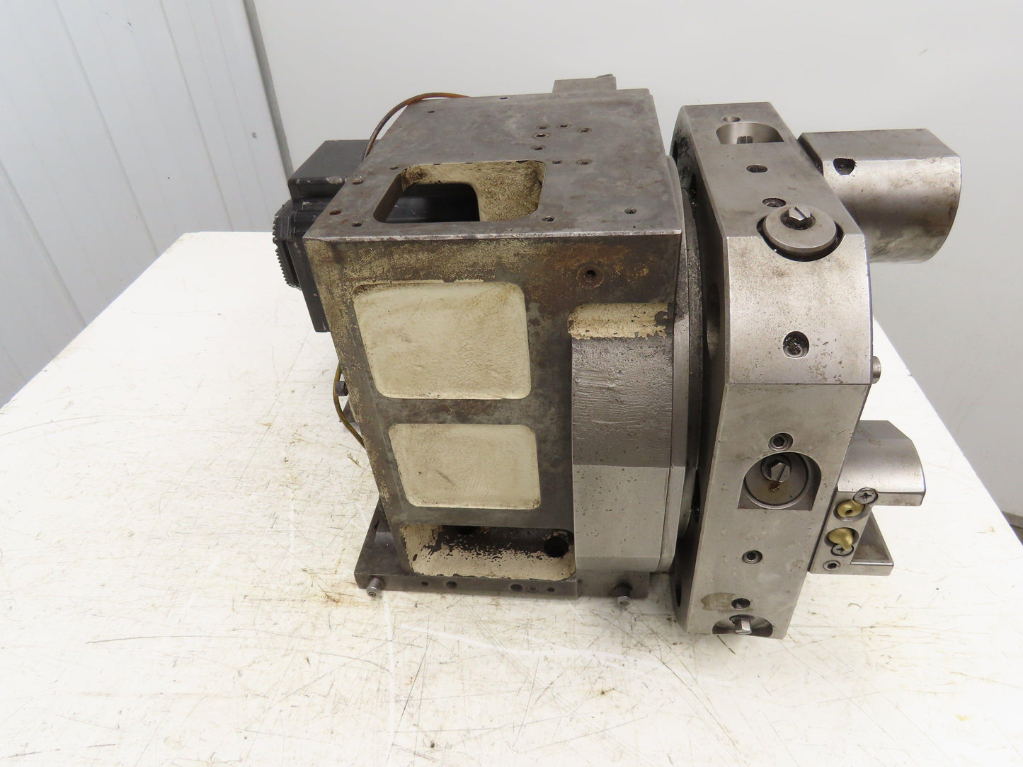 Okuma LU-300 CNC Lathe 8-Position Turret Tool Changer