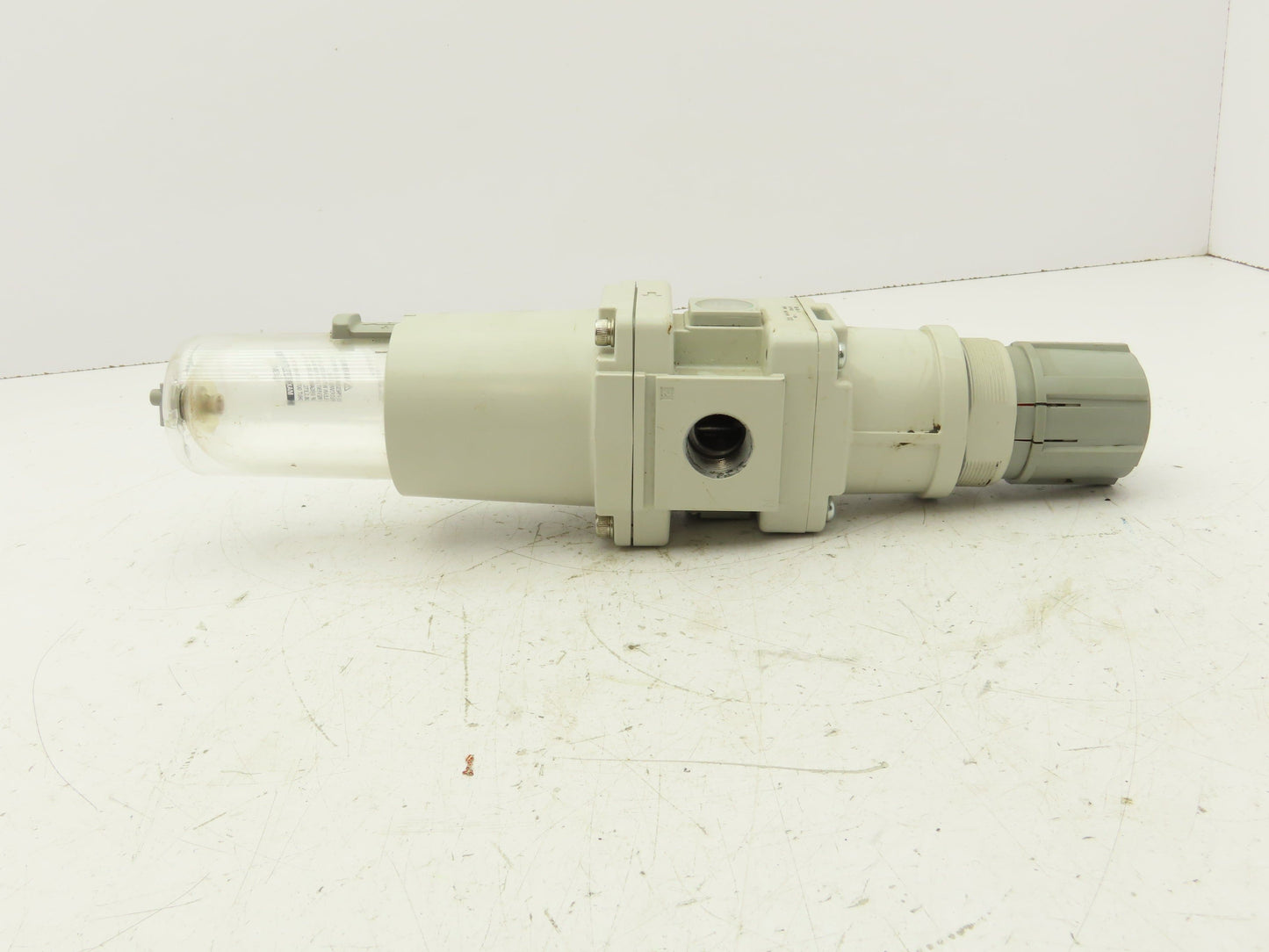 SMC AW60-N06-Z-B Compressed Air Line Filter Regulator 7-125 PSI 3/4" NPT