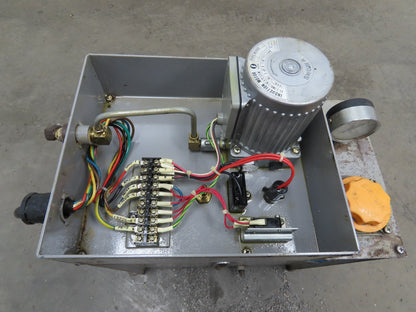 Showa MLA-03W Lubrication Pump 4.5Gal Tank Machine Oiler 300 cc/min 100V 1PH