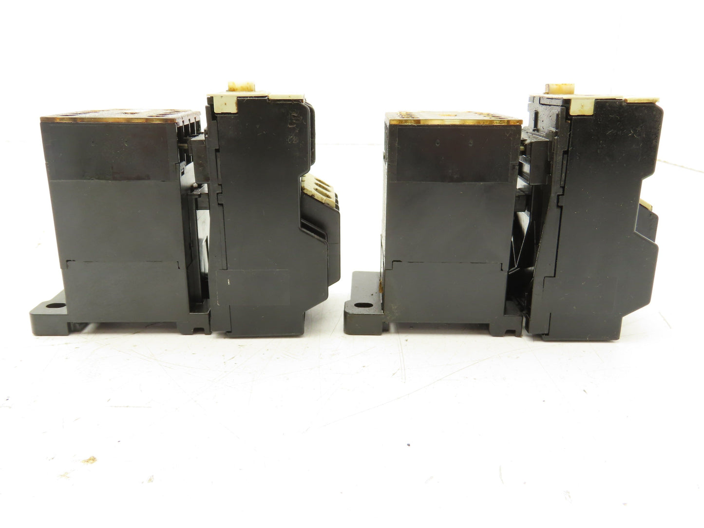 Fuji Electric SJ-0G/UL Magnetic Contactor W/Overload Relay 0.64-0.96A Lot of 2