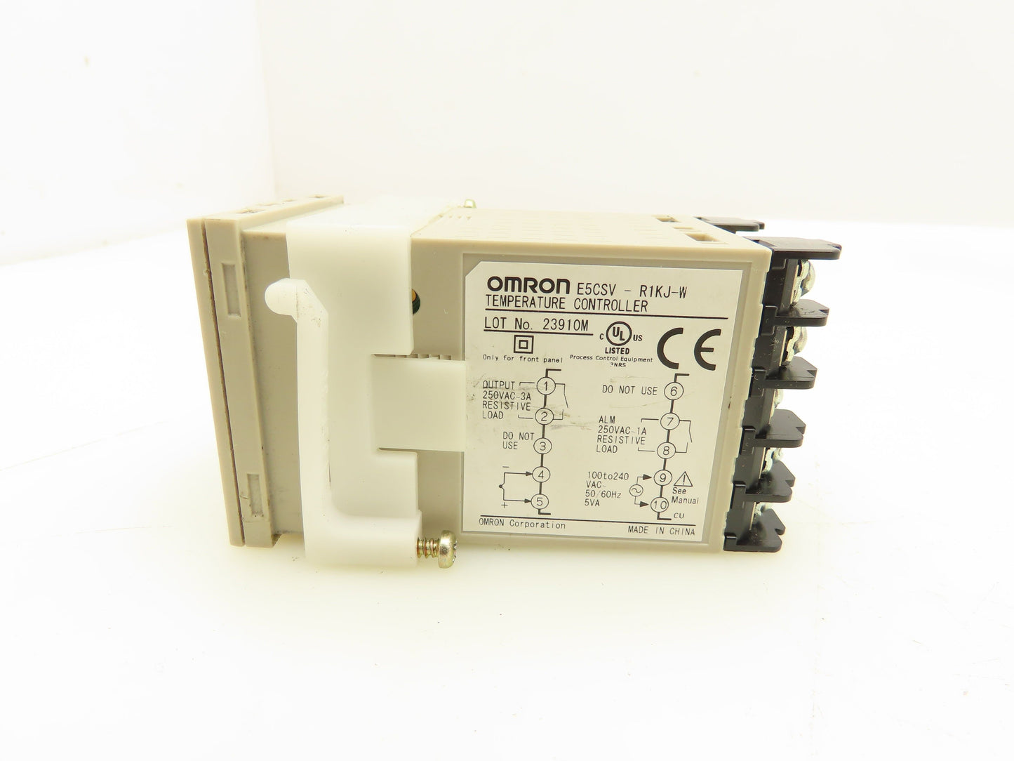 Omron E5CSV-R1KJ-W Digital Temperature Controller 100-240VAC 5VA 50/60HZ