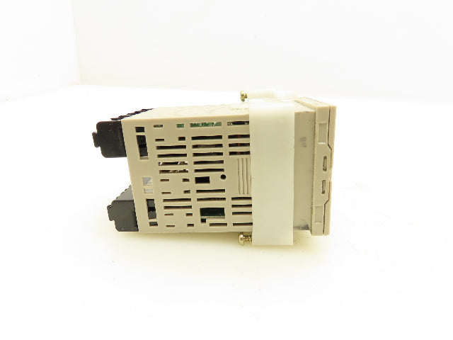 Omron E5CSV-R1KJ-W Digital Temperature Controller 100-240VAC 5VA 50/60HZ