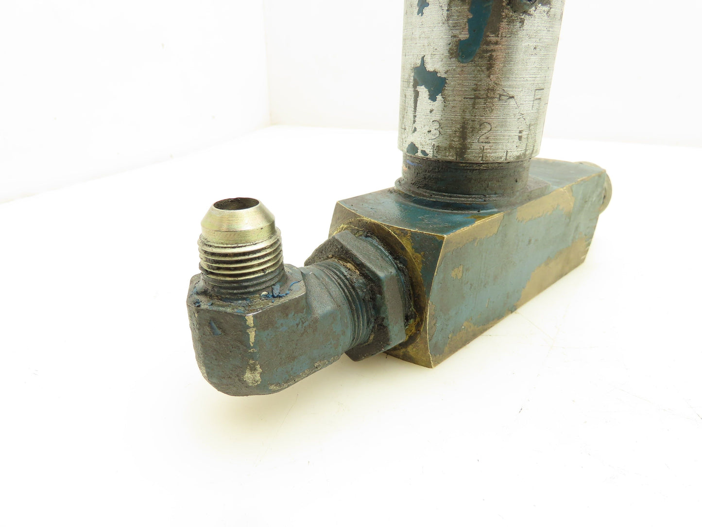 Parker F1800B-12CH Flow Control Valve 1" NPT Female Standard Needle Brass