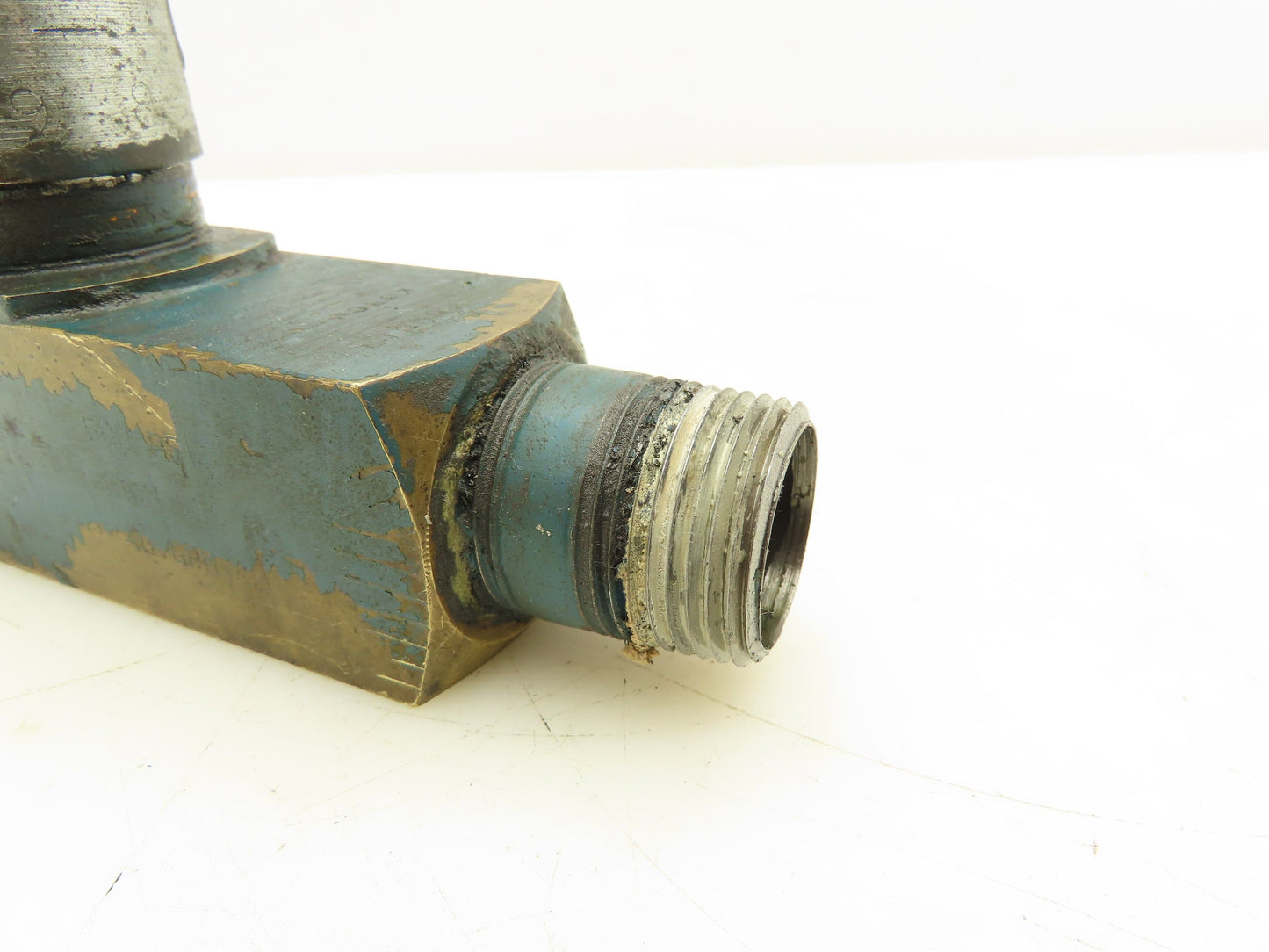 Parker F1800B-12CH Flow Control Valve 1" NPT Female Standard Needle Brass