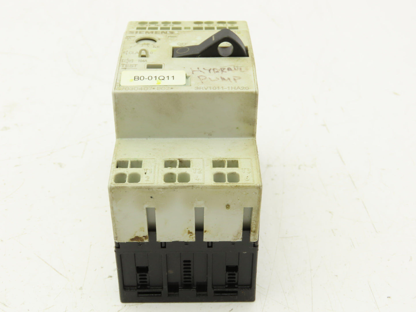 Siemens 3RV1011-1HA20 Motor Protection Circuit Breaker 690VAC 8A 2Ka 3PH
