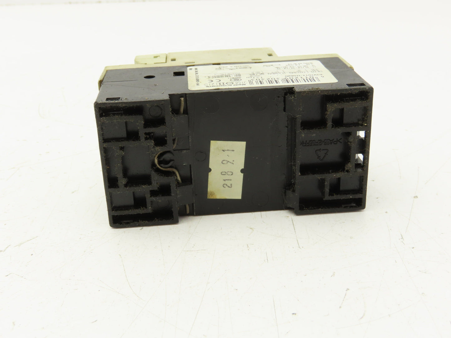 Siemens 3RV1011-1HA20 Motor Protection Circuit Breaker 690VAC 8A 2Ka 3PH