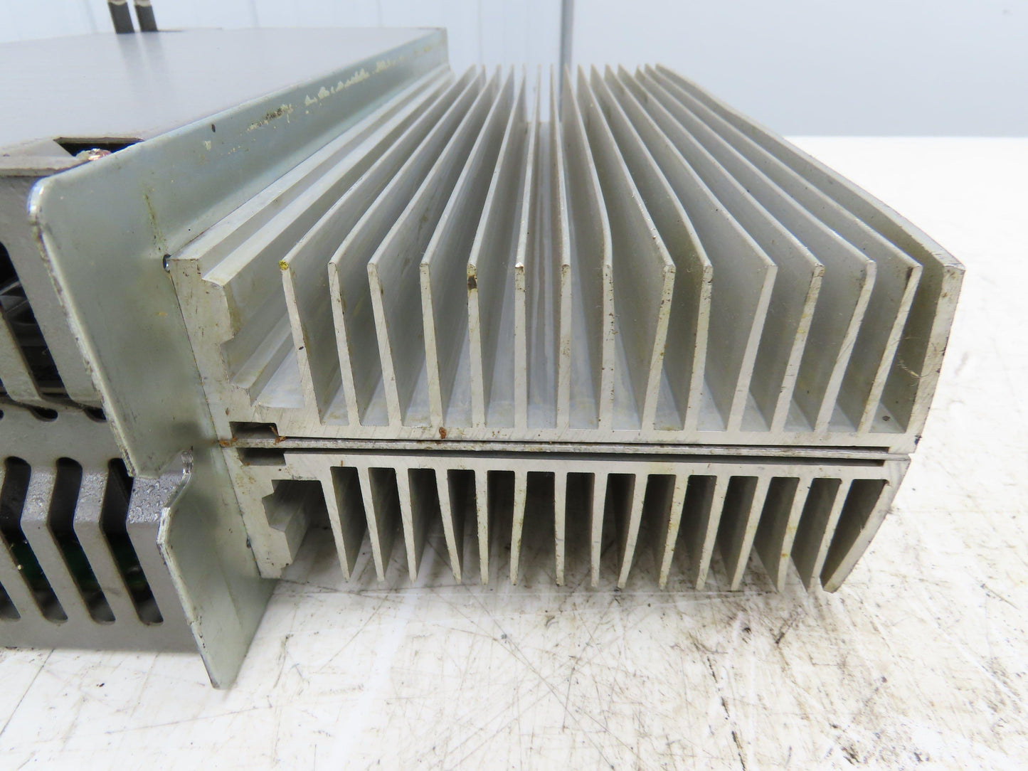 Okuma MIV0404-1-B1 AC Servo Amplifier Drive Unit