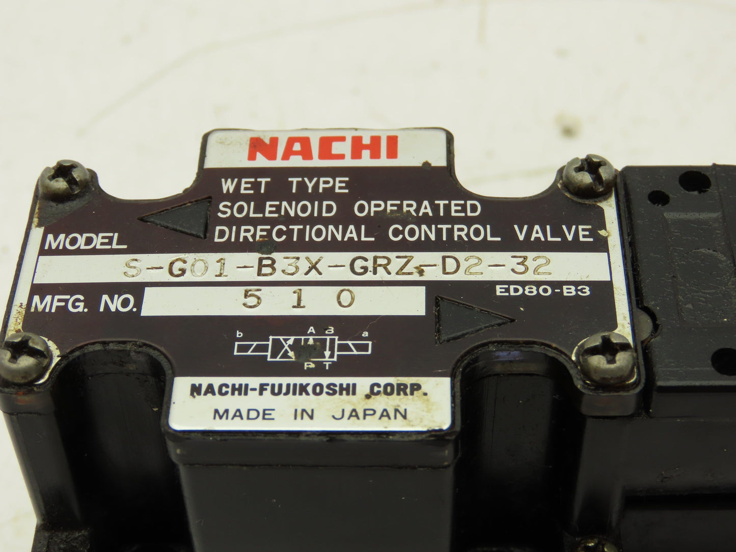 Nachi S-G01-B3X-GRZ-D2-32 Hydraulic Directional Control Solenoid Valve 24VDC D03