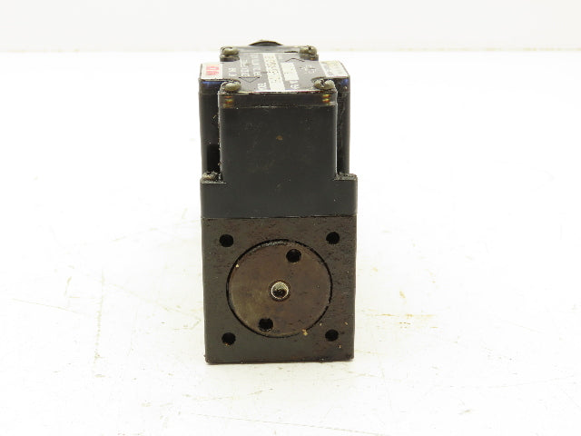 Nachi S-G01-B3X-GRZ-D2-32 Hydraulic Directional Control Solenoid Valve 24VDC D03
