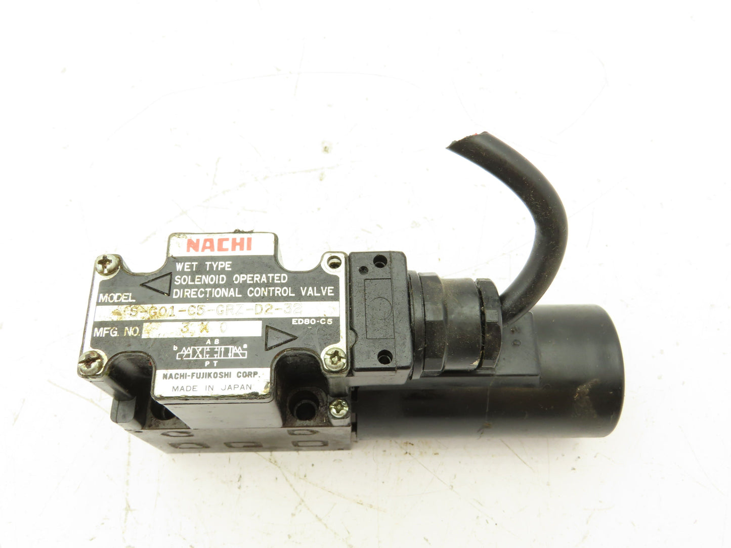 Nachi S-G01-C5-GRZ-D2-32 Hydraulic Directional Control Solenoid Valve 24VDC D03
