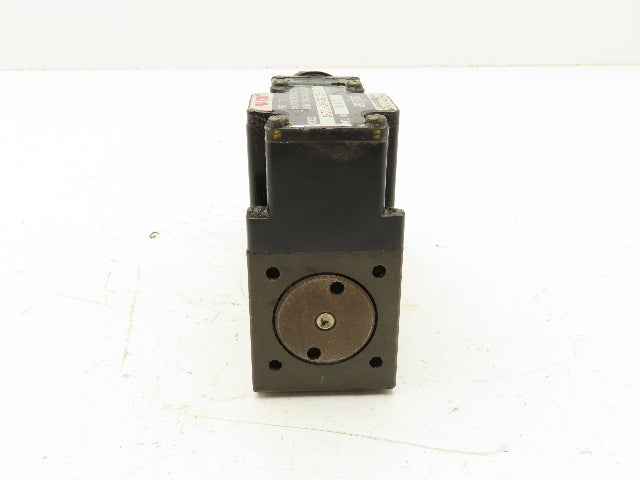 Nachi S-G01-C6-GRZ-D2-33 Hydraulic Directional Control Solenoid Valve 24VDC D03