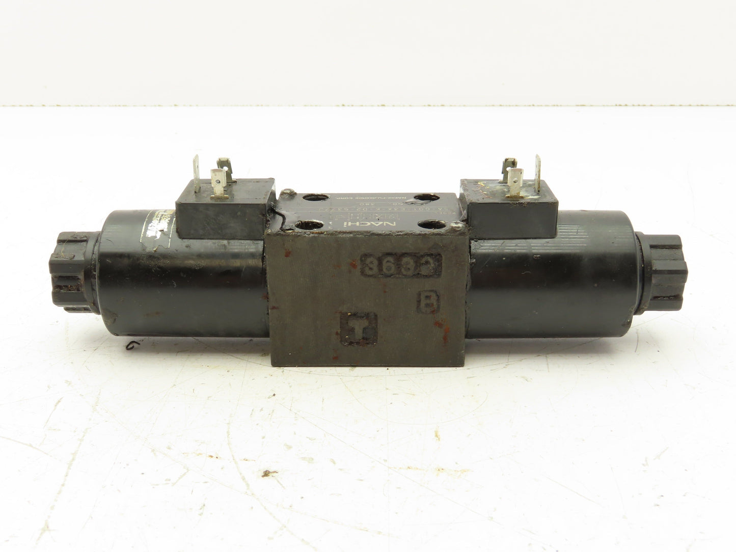 Nachi SA-G01-E3X-K-D2-5377J Hydraulic Directional Control Solenoid Valve 24VDC