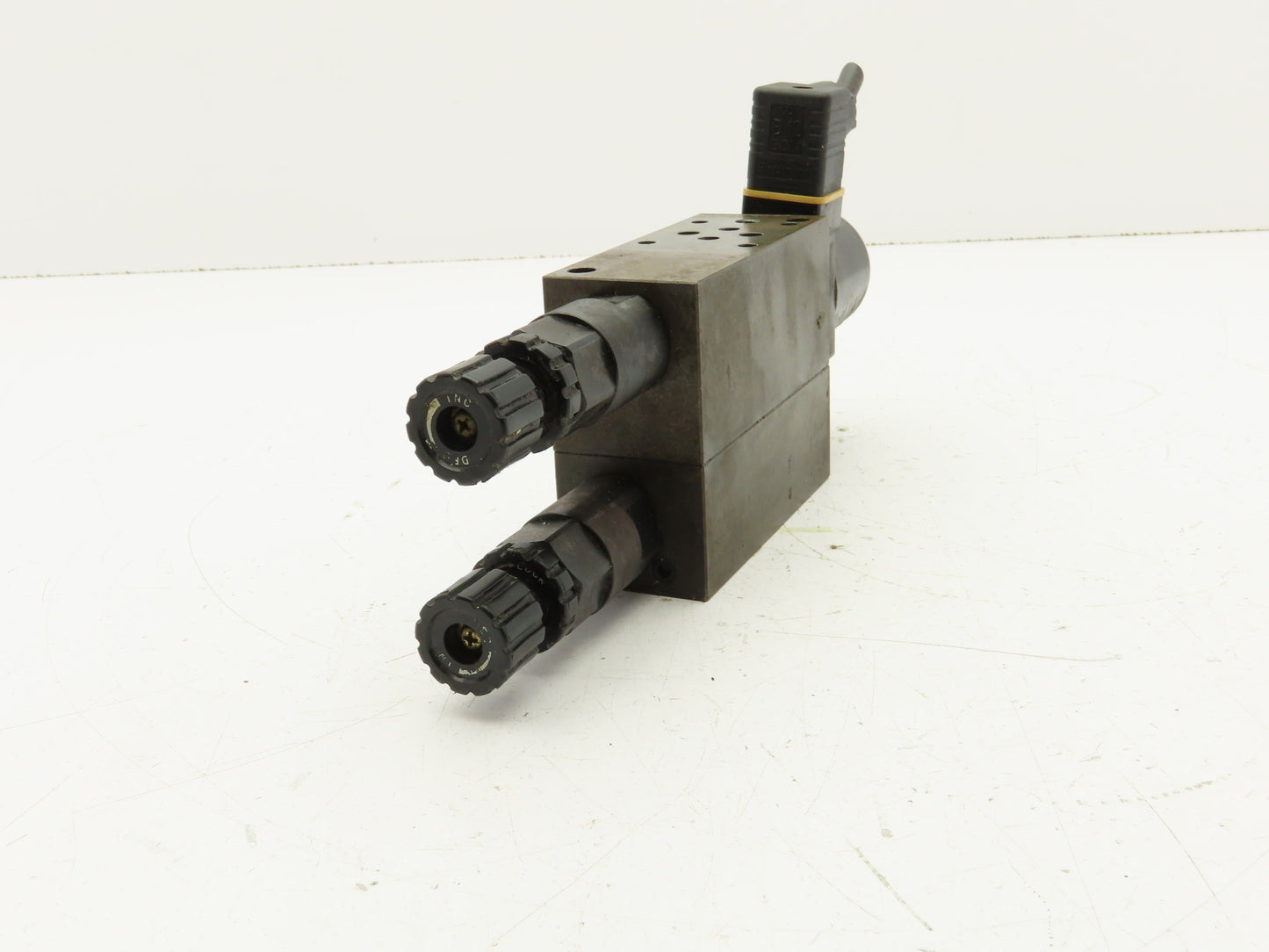 Nachi OGS-G01-ACC-K-D2-5898B Hydraulic 2-Pressure Reducing Modular Valve 24VDC