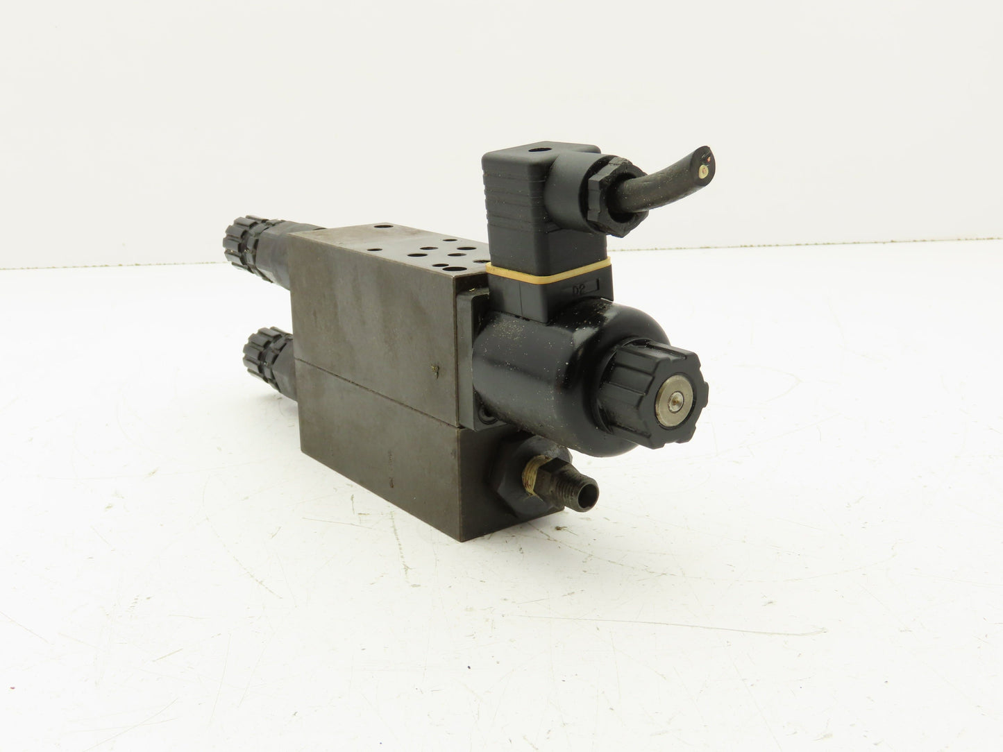 Nachi OGS-G01-ACC-K-D2-5898B Hydraulic 2-Pressure Reducing Modular Valve 24VDC