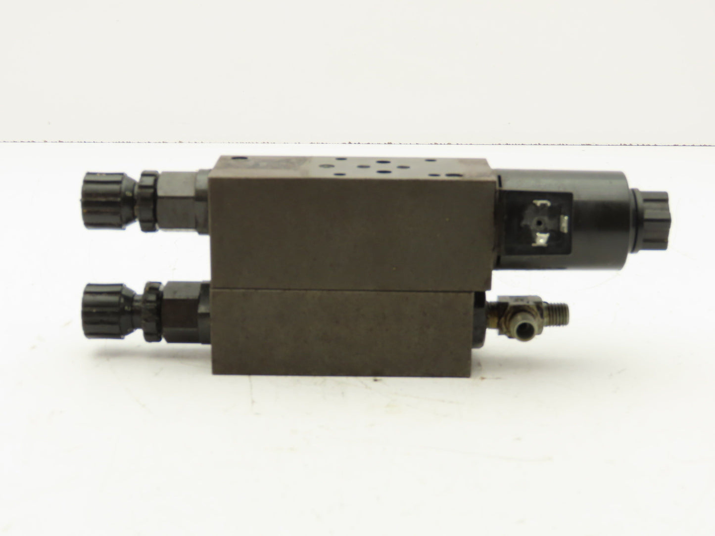 Nachi OGS-G01-P1C-K-D2-5938C Hydraulic 2-Pressure Reducing Modular Valve 24VDC